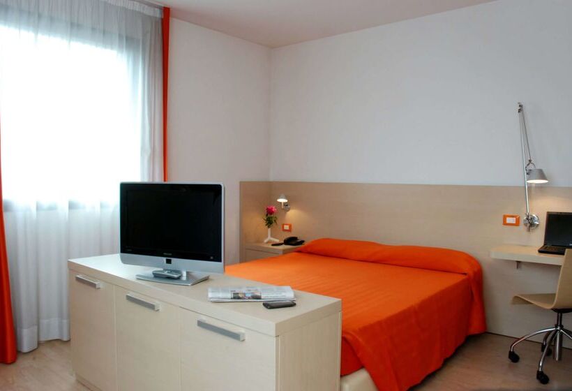 هتل Best Western Plus  Galileo Padova