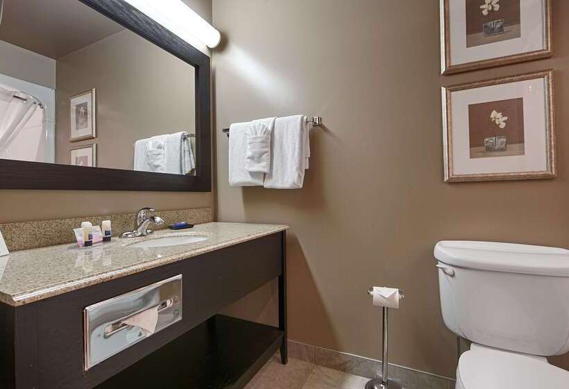 هتل Best Western Plus Moncton