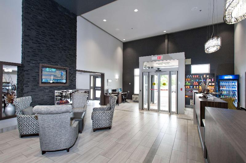 هتل Best Western Plus Moncton