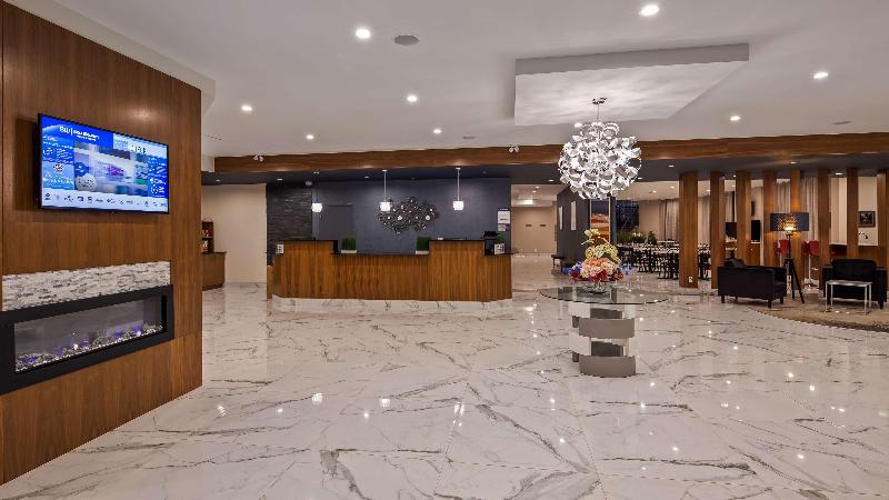 هتل Best Western Plus Montreal East