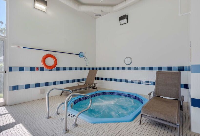 هتل Best Western Plus Red Deer Inn & Suite
