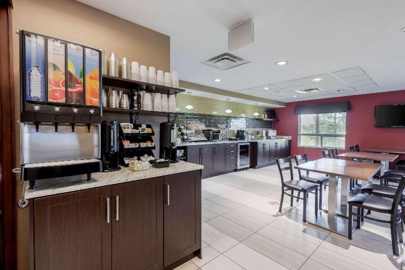 هتل Best Western Plus Red Deer Inn & Suite