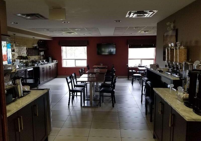هتل Best Western Plus Red Deer Inn & Suite