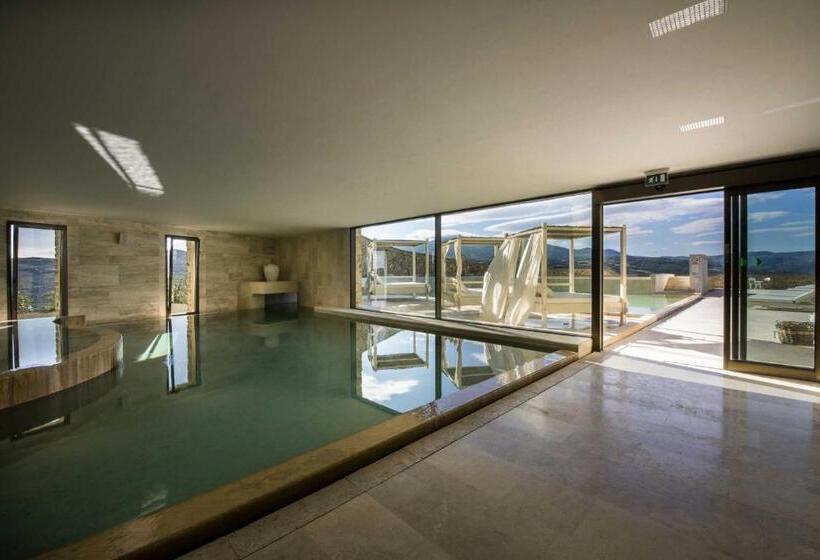 هتل Castello Di Velona Resort, Thermal Spa & Winery