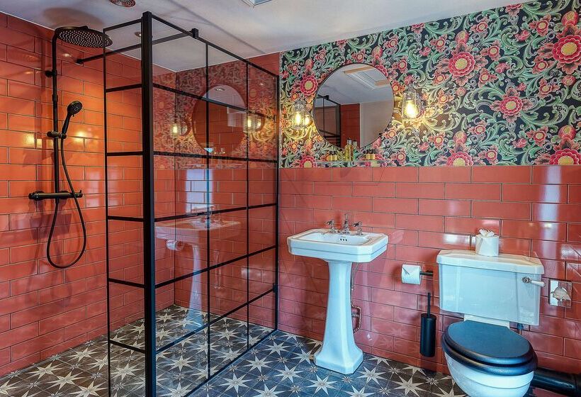 هتل Clementine S Guest House