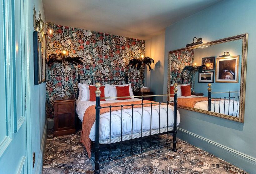 هتل Clementine S Guest House