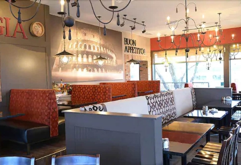 هتل Comfort Inn Fallsview