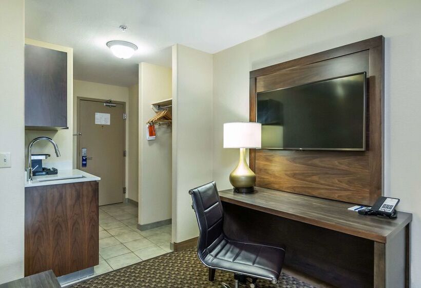 Hotel Comfort Inn & Suites