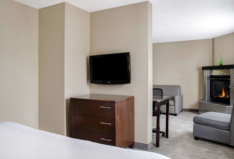هتل Days Inn By Wyndham Medicine Hat
