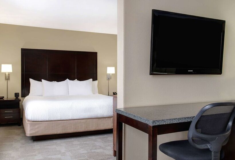 هتل Days Inn By Wyndham Medicine Hat