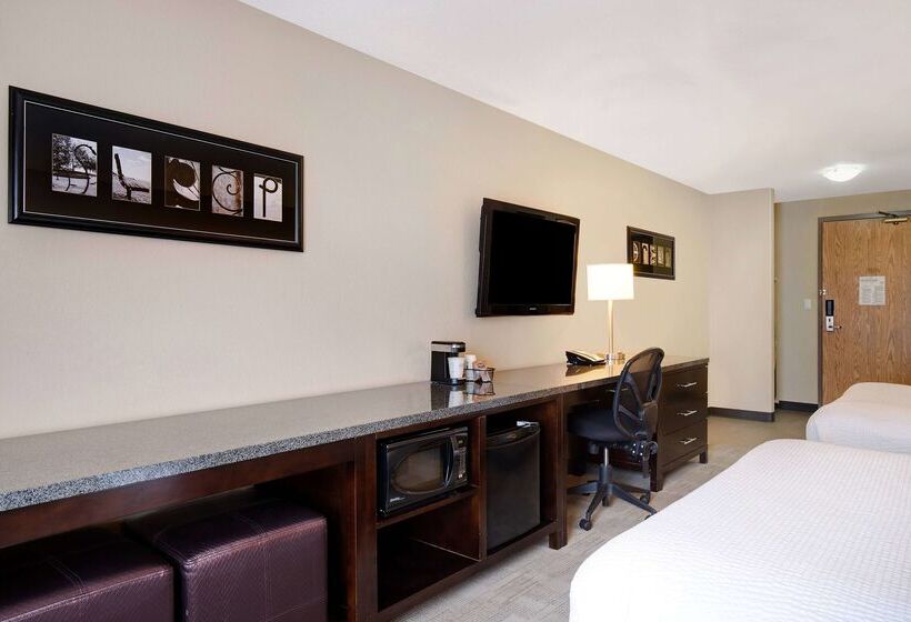 هتل Days Inn By Wyndham Medicine Hat