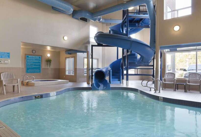 هتل Days Inn By Wyndham Medicine Hat