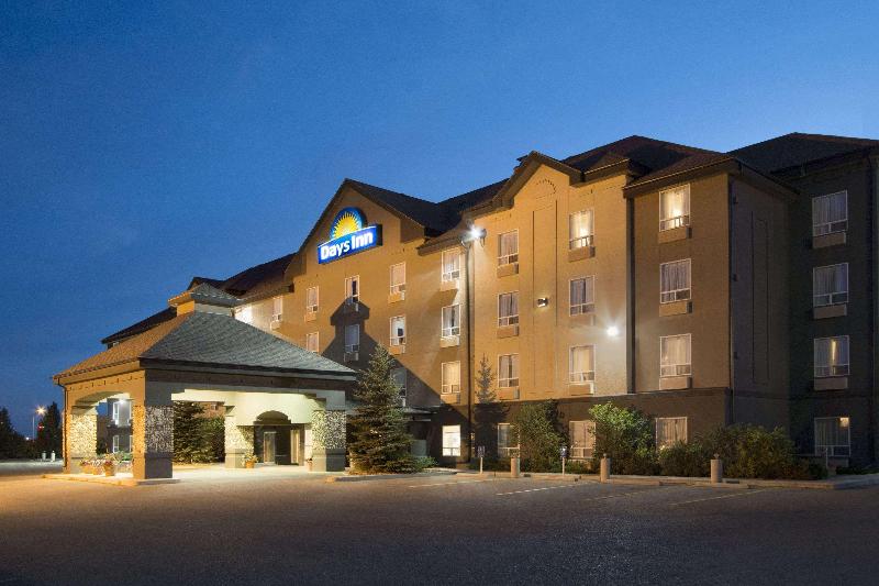 هتل Days Inn By Wyndham Medicine Hat