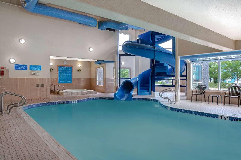 هتل Days Inn By Wyndham Medicine Hat