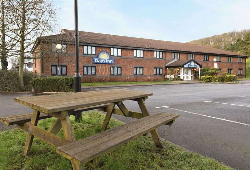 호텔 Days Inn Michaelwood M5
