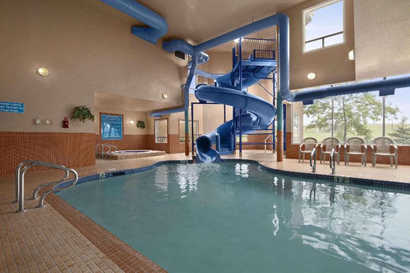 בית מלון כפרי Days Inn By Wyndham Red Deer