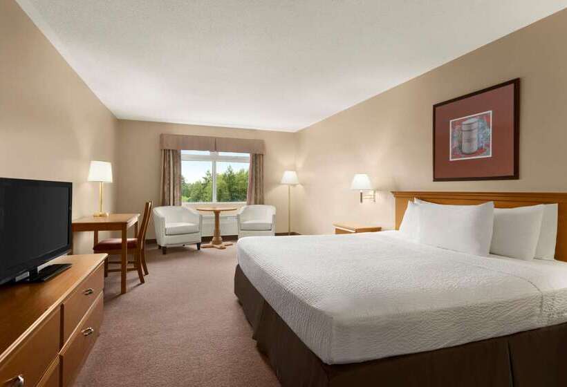 هتل Days Inn By Wyndham Oromocto Conference Centre