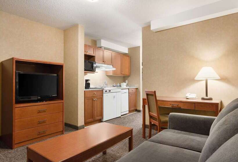 호텔 Days Inn & Suites By Wyndham Cochrane
