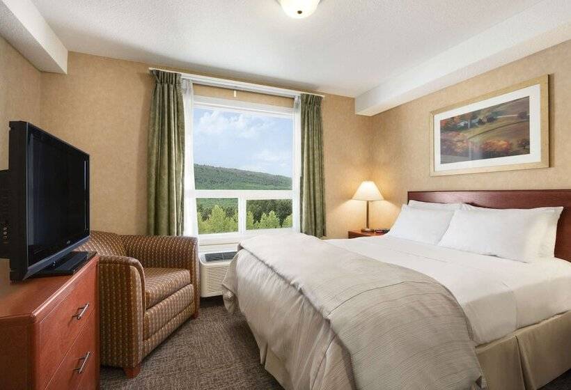 酒店 Days Inn & Suites By Wyndham Cochrane