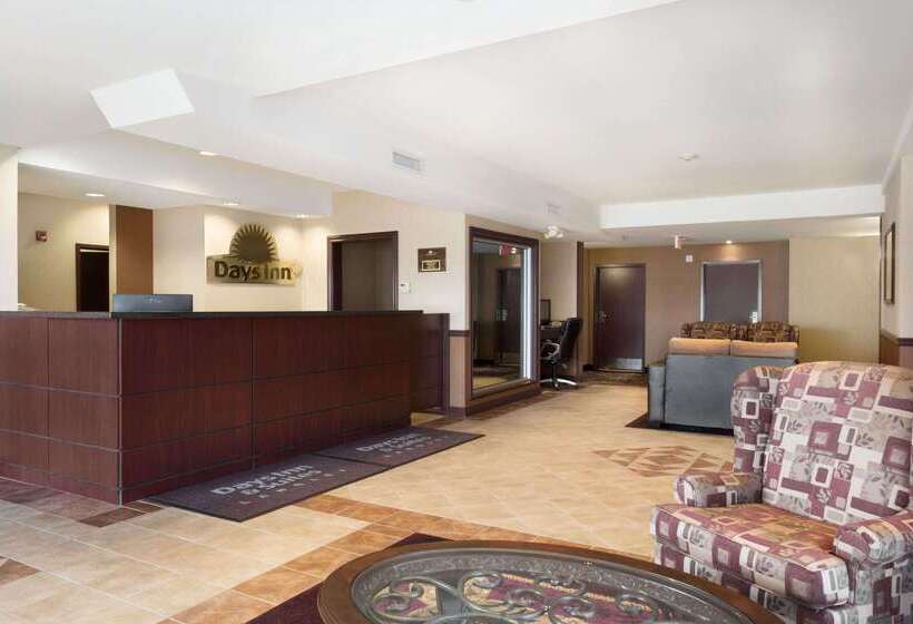 호텔 Days Inn & Suites By Wyndham Langley