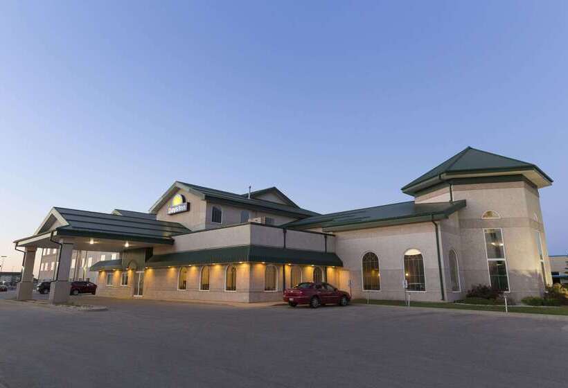 Hotel Days Inn & Suites By Wyndham Winkler