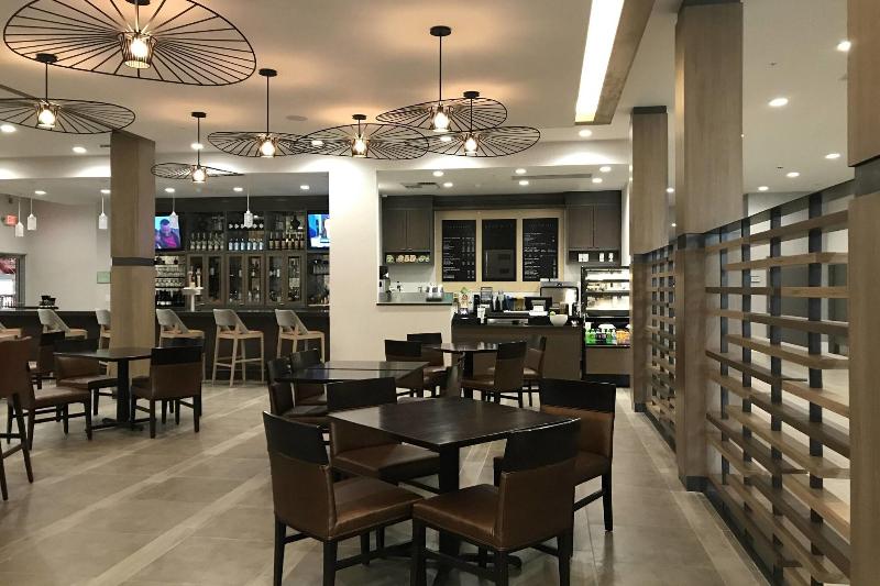 Sonesta Hotel Grand Rapids Airport