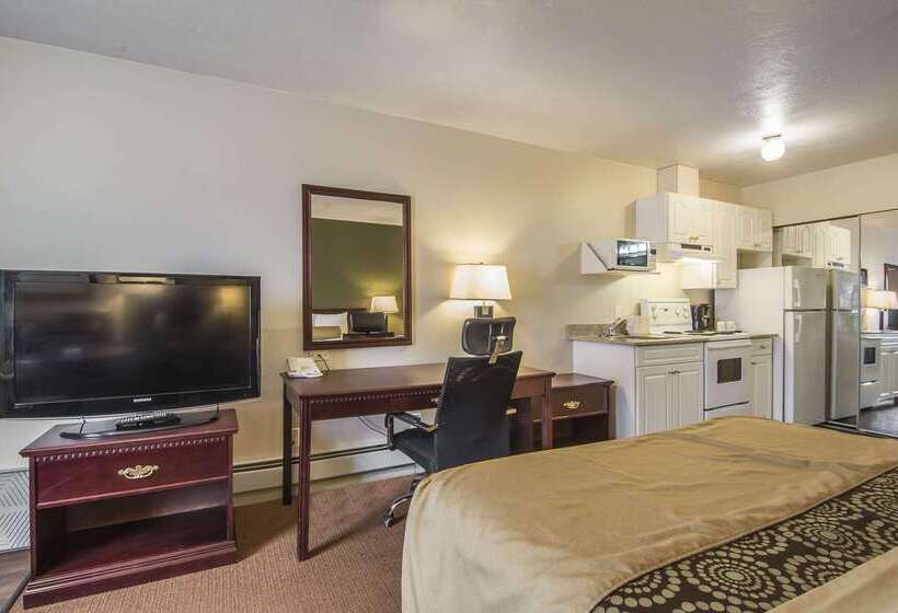 Отель Econo Lodge Inn & Suites High Level