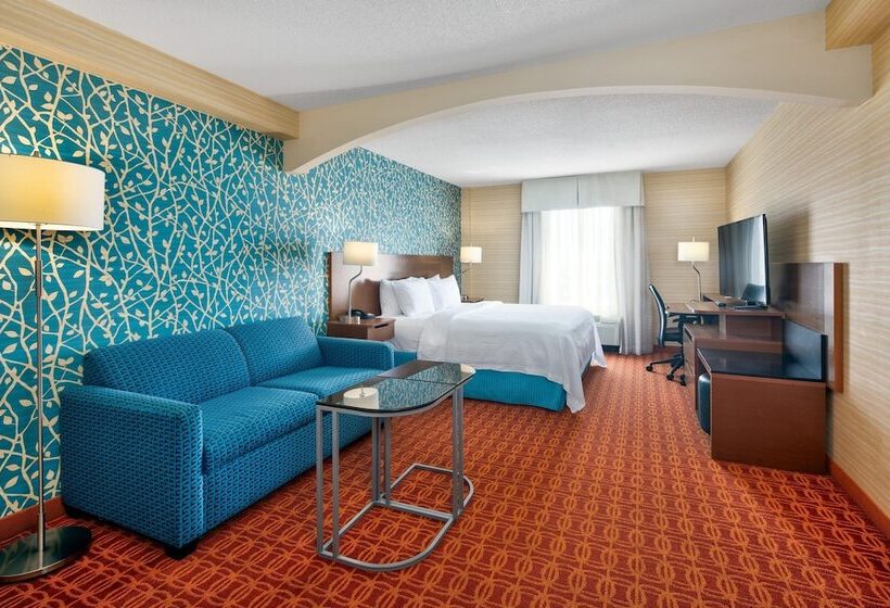 هتل Fairfield Inn & Suites By Marriott Toronto Airport