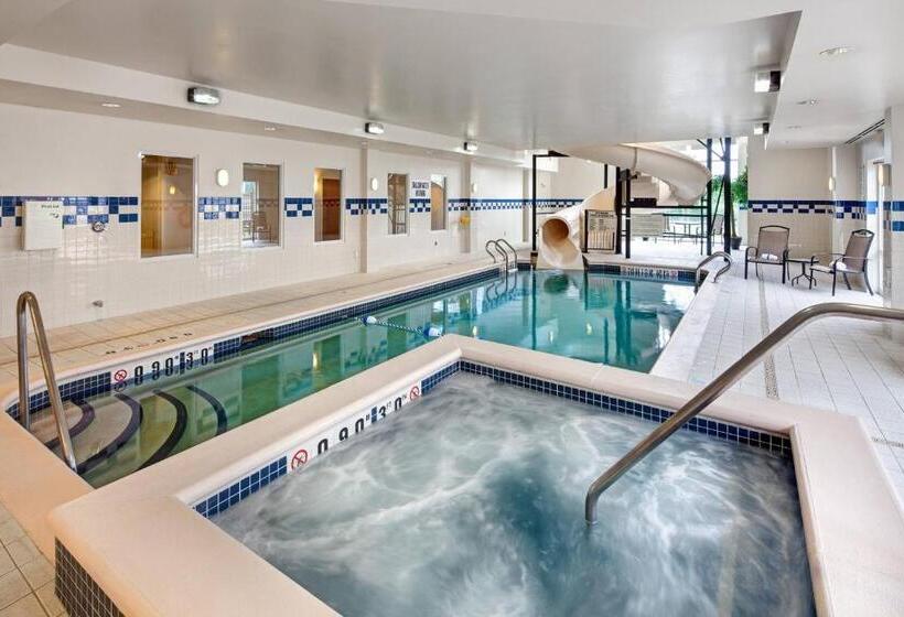 هتل Fairfield Inn & Suites By Marriott Toronto Brampton
