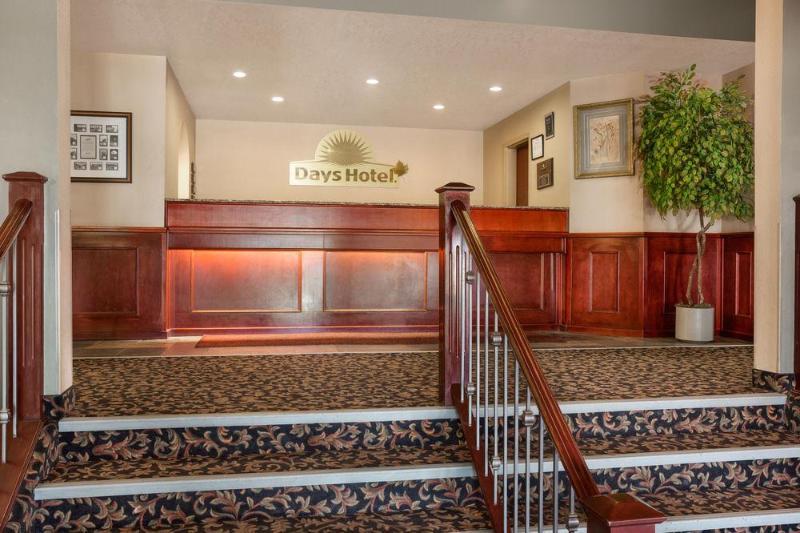ホテル Grande Cache Inn & Suites