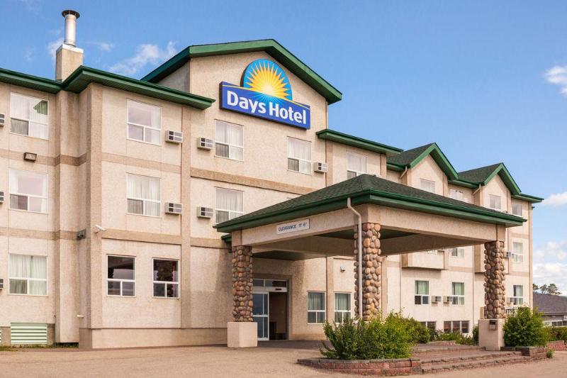 هتل Grande Cache Inn & Suites