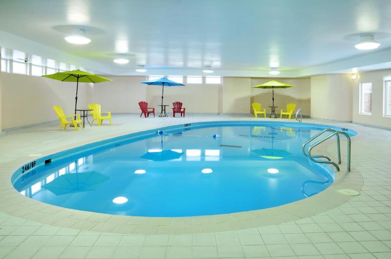 فندق Greenwood Inn & Suites