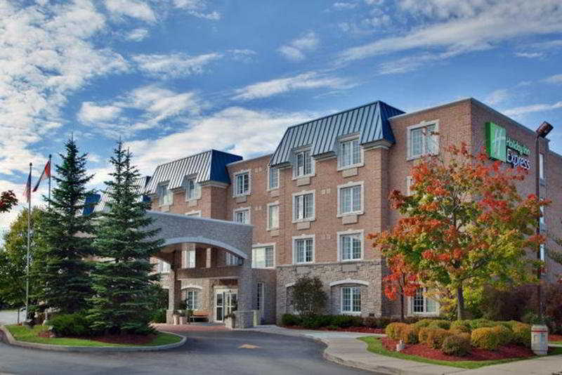 هتل Holiday Inn Express Whitby Oshawa, An Ihg