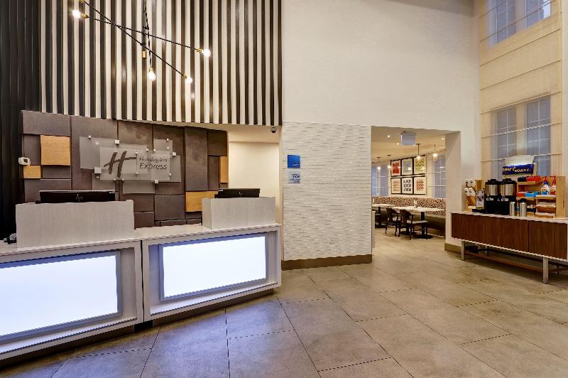 هتل Holiday Inn Express Whitby Oshawa, An Ihg