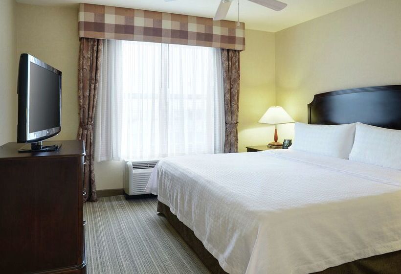 هتل Homewood Suites By Hilton Burlington