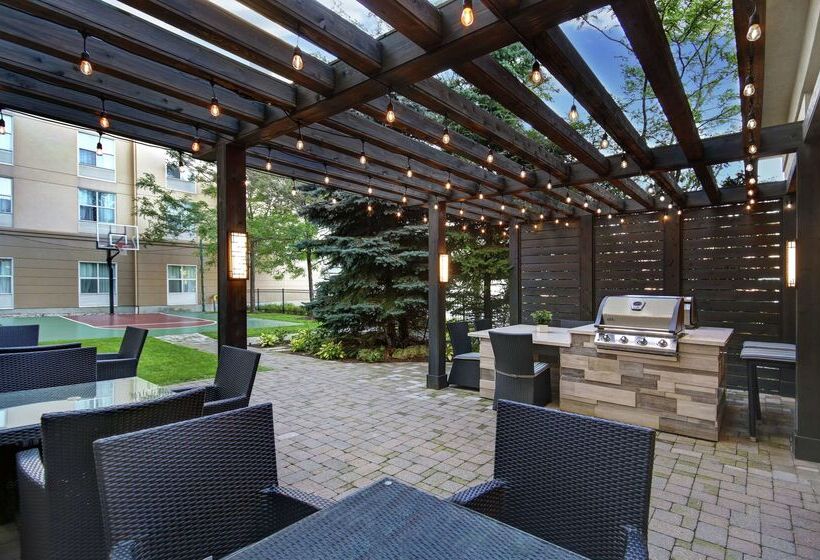 هتل Homewood Suites By Hilton Burlington