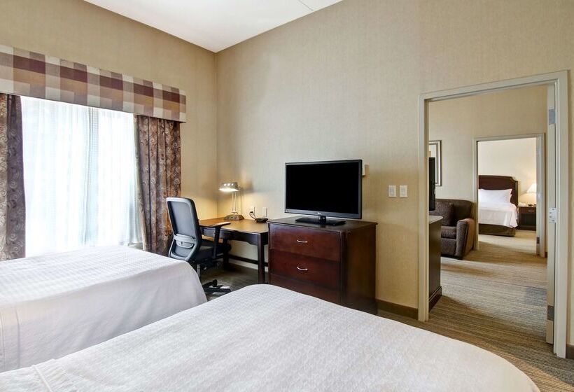 هتل Homewood Suites By Hilton Burlington