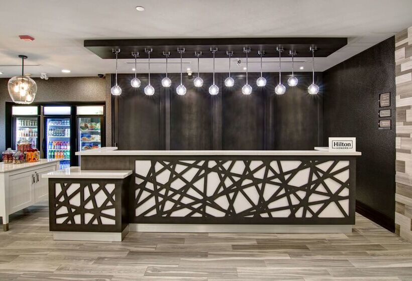 هتل Homewood Suites By Hilton Burlington