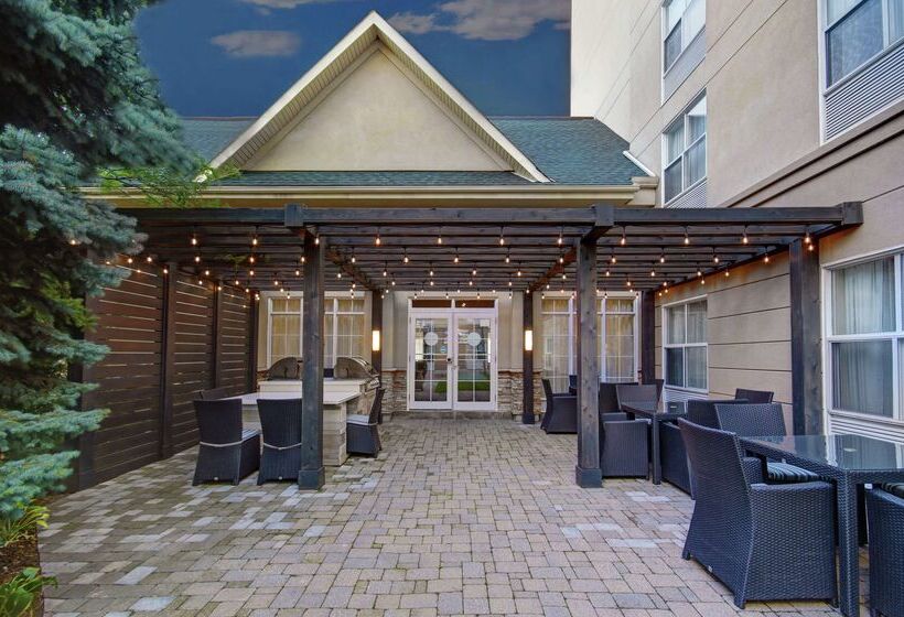 هتل Homewood Suites By Hilton Burlington
