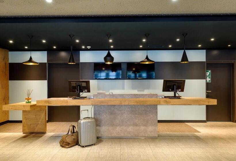 هتل Ibis Innsbruck