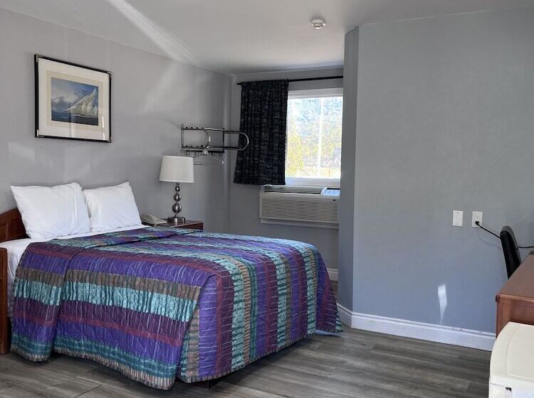 Knights Inn   Park Villa Motel, Midland