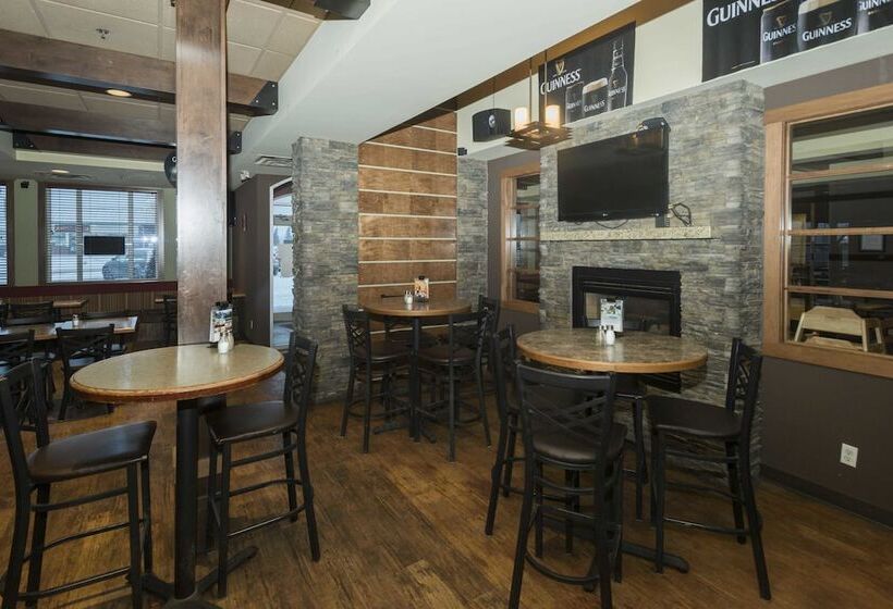 בית מלון כפרי Lakeview Inns & Suites   Fort Saskatchewan