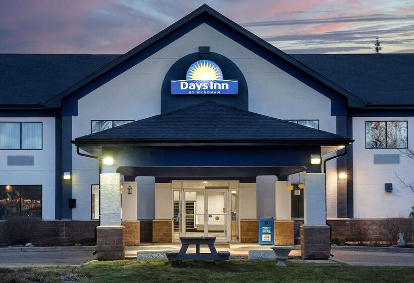 هتل Days Inn By Wyndham Whitecourt