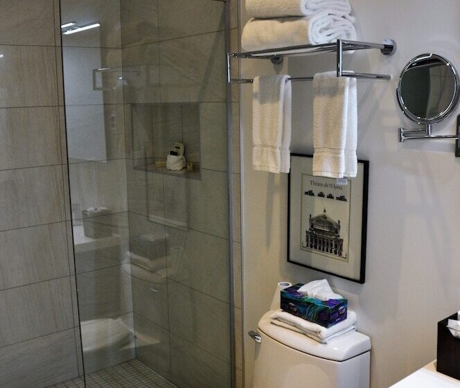 هتل Unique Stays   1595 St Denis