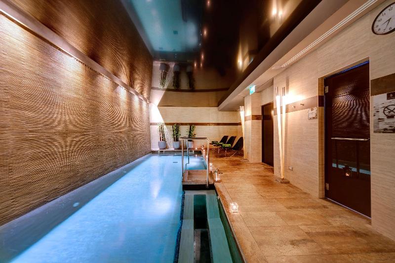 هتل Meliá Genova