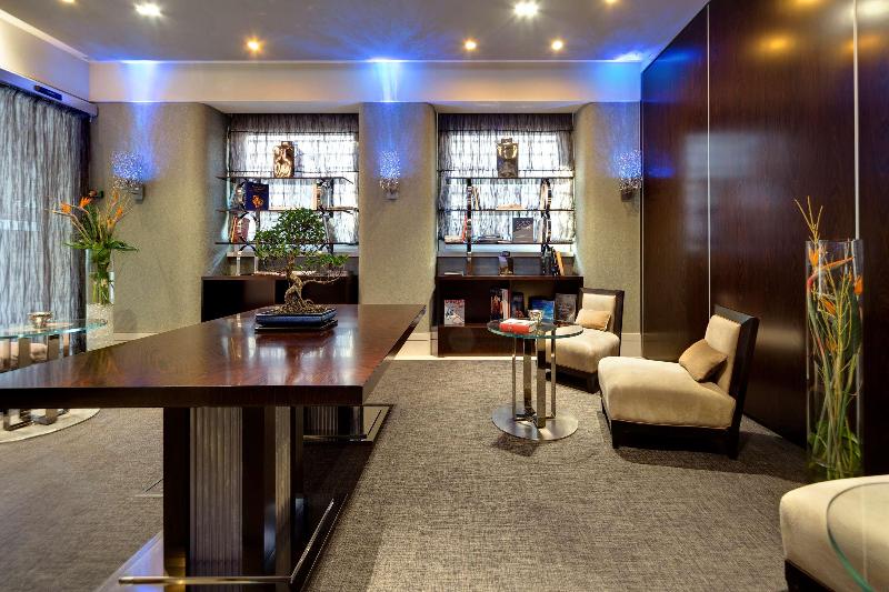 هتل Meliá Genova