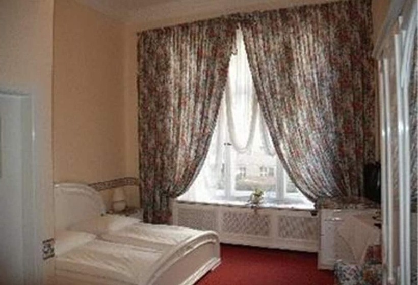 Fotos del hotel Pension Savoy Nähe Kurfürstendamm:  12