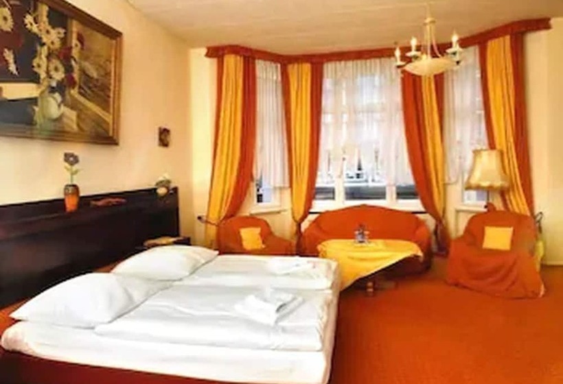 Fotos del hotel Pension Savoy Nähe Kurfürstendamm:  5