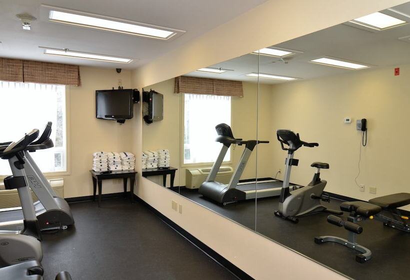 هتل Quality Inn Airport