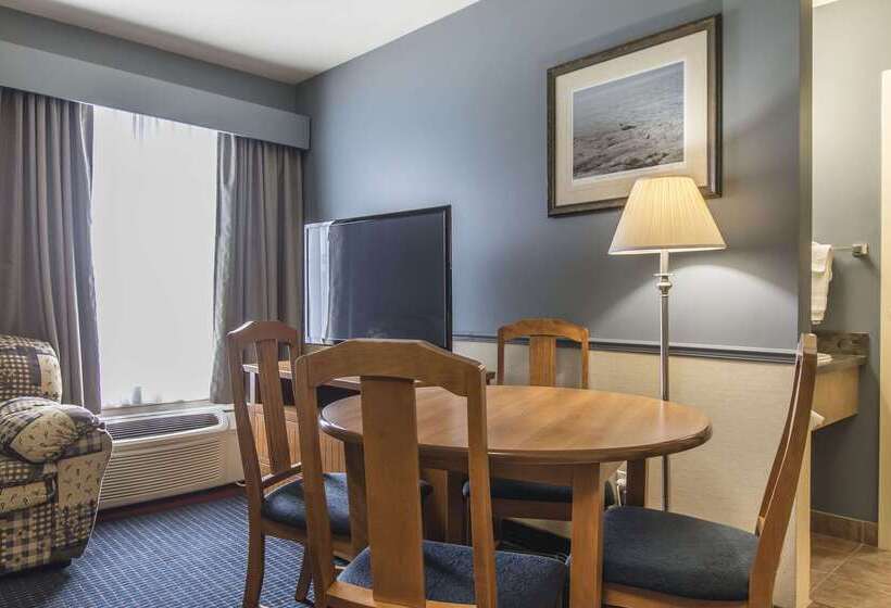 בית מלון כפרי Quality Inn